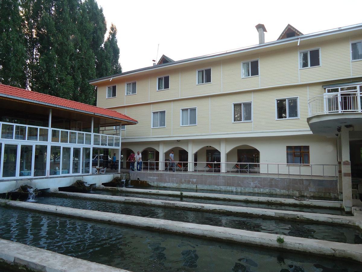 Alanlar Alabalik Ve Otel Ağlasun エクステリア 写真