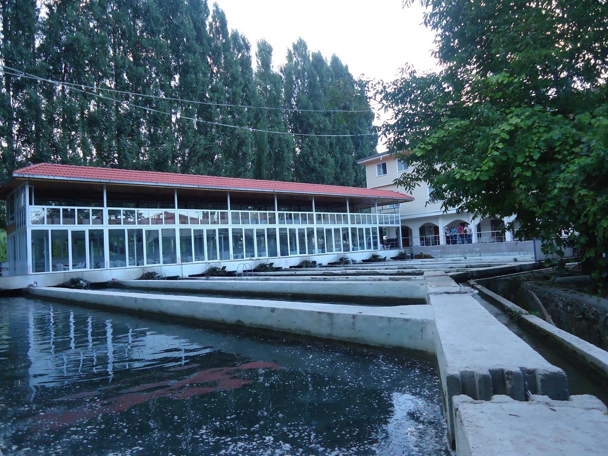 Alanlar Alabalik Ve Otel Ağlasun エクステリア 写真