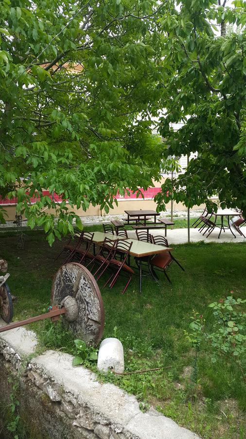 Alanlar Alabalik Ve Otel Ağlasun エクステリア 写真